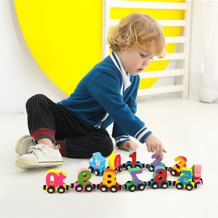 ToyTrain™ Magnetic Train Set